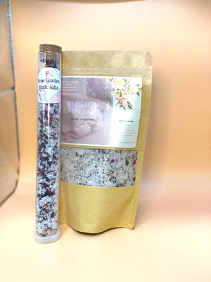 Open image in slideshow, Rose Garden Bath Soak
